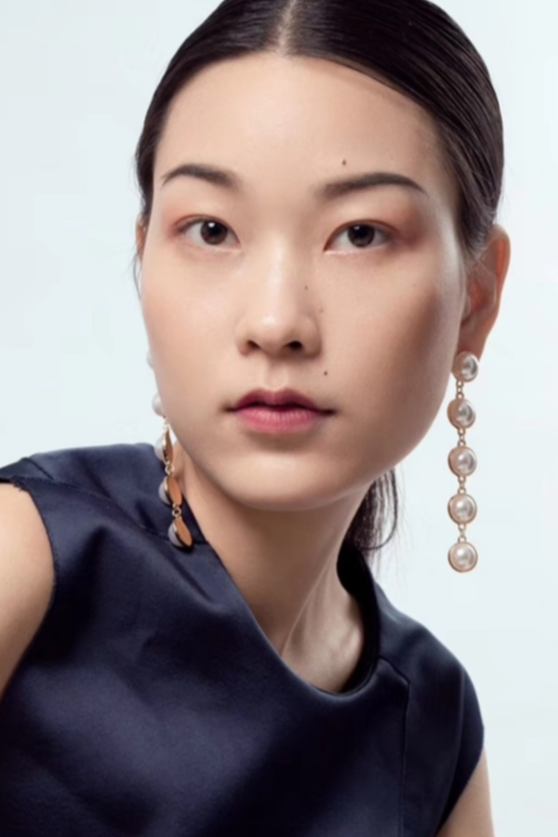 張?jiān)?>
											</a>
											<h3><a href=