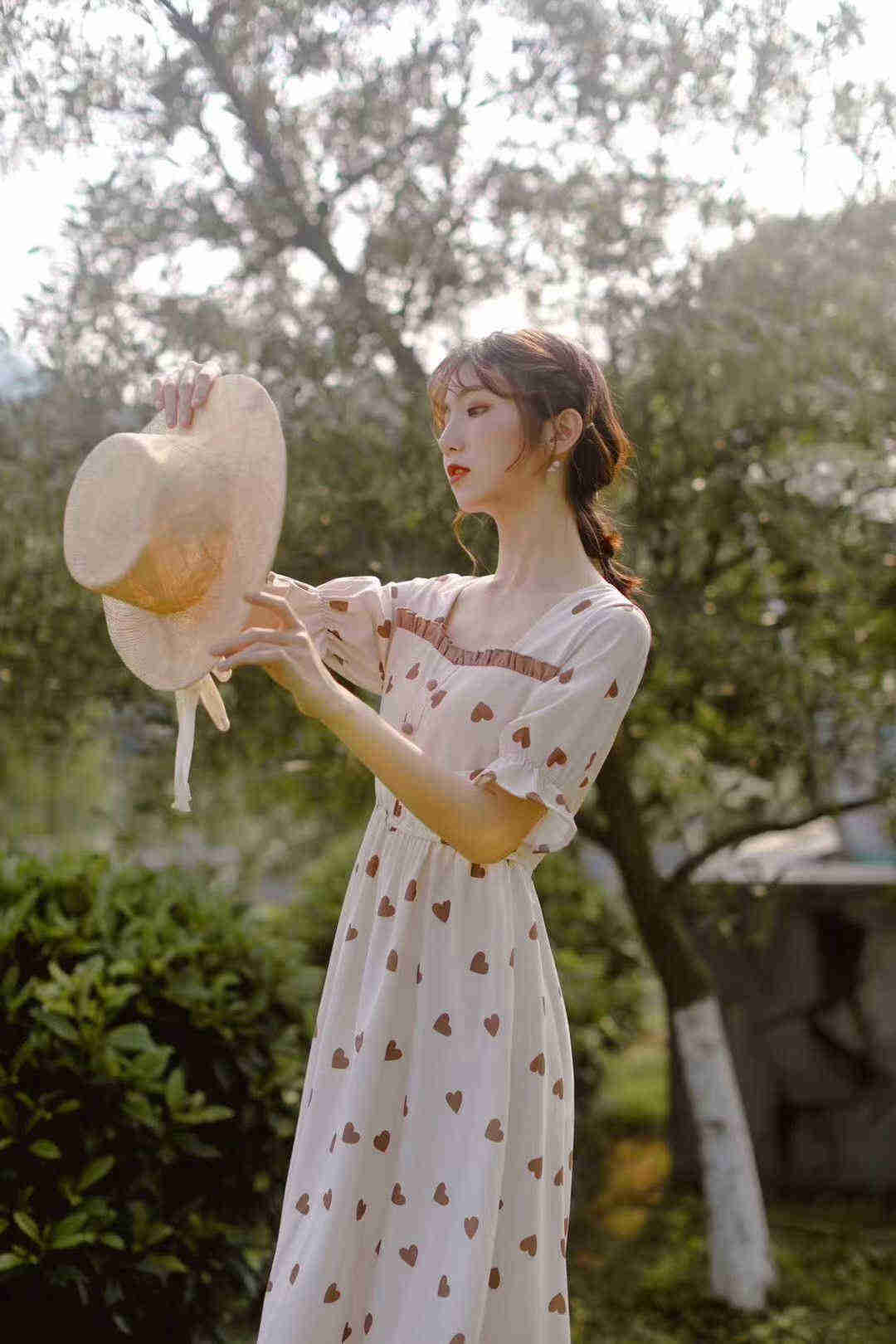 中國復(fù)古女裝拍攝